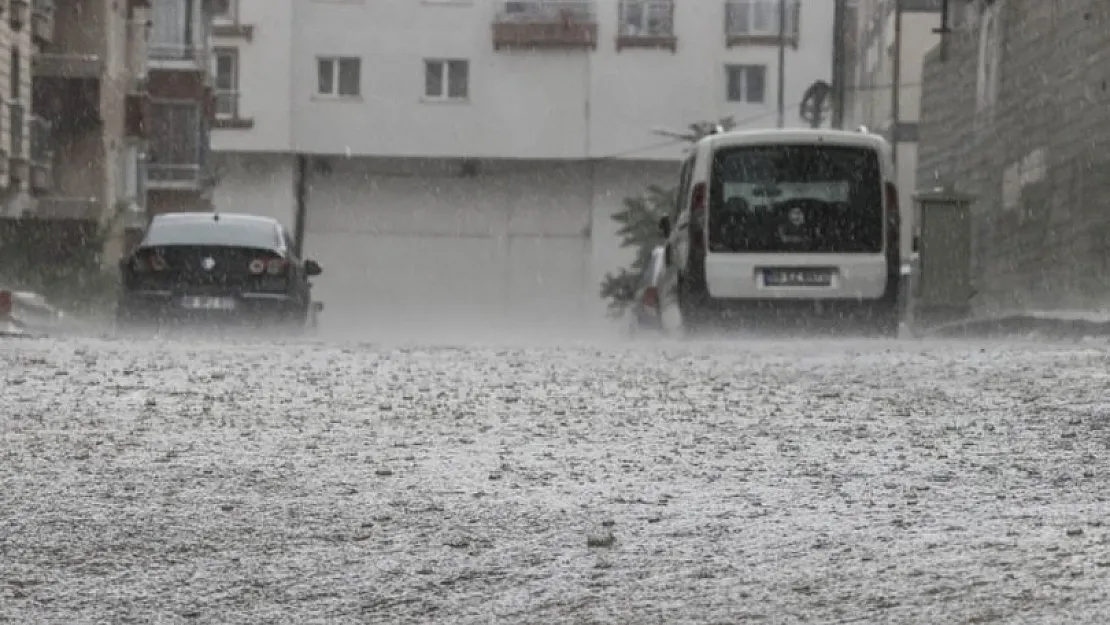 Ankara İstanbul İzmir dikkat! Bu sabah yine alarm verildi: Bitmek bilmiyor çok kuvvetli olacak