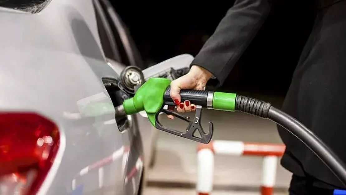 Ankara, İstanbul ve İzmir yeni yakıt fiyatları belli oldu! Benzin motorin ve LPG'ye dev indirim yapıldı: Kontaklar yeniden çalıştırılacak