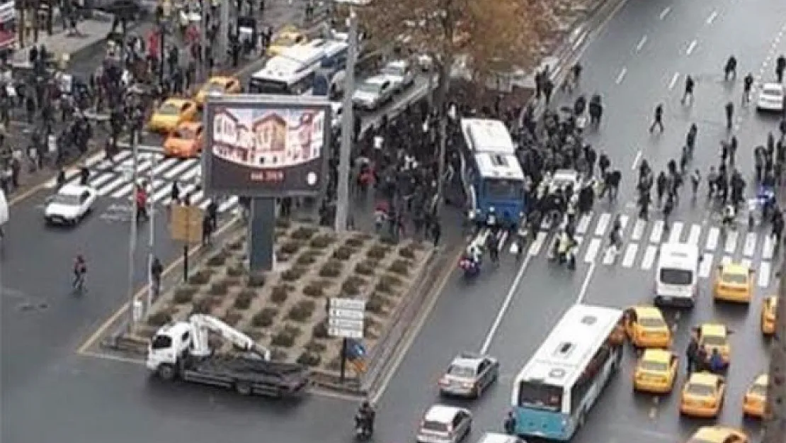 Ankara Kızılay'da Belediye otobüsü dehşeti- Çok sayıda yaralı var