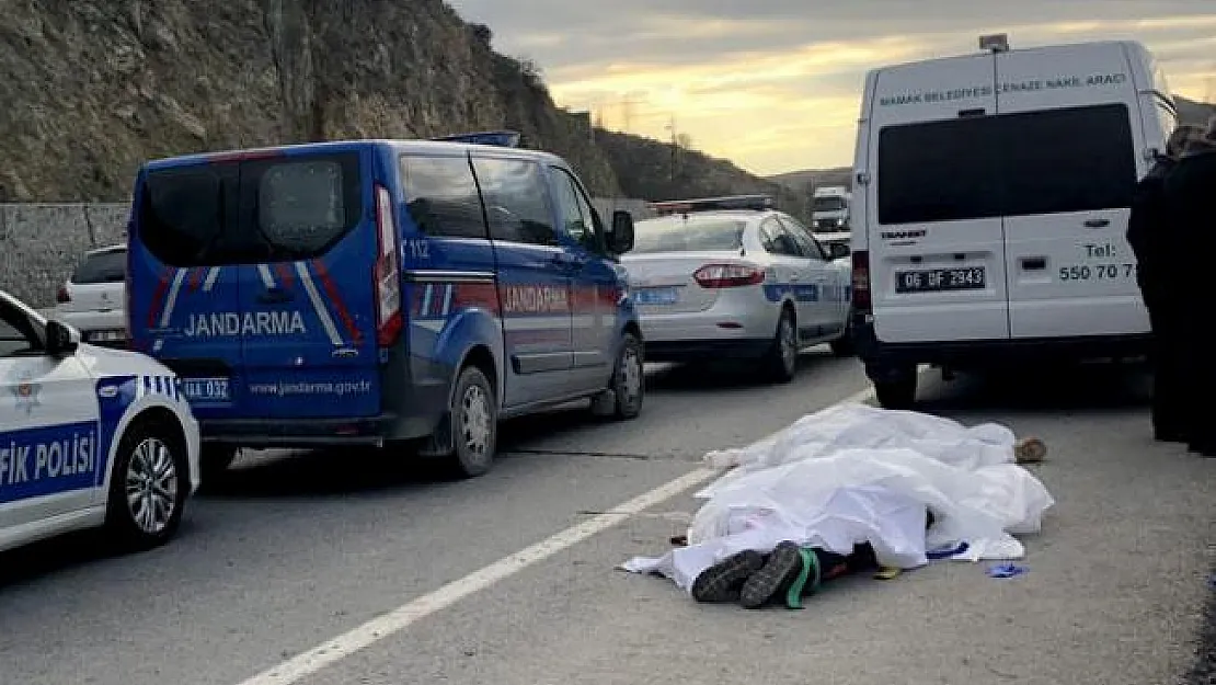 Ankara Mamak'ta dereye uçan otomobilte 3 kişi öldü 2 kişi Yaralandı