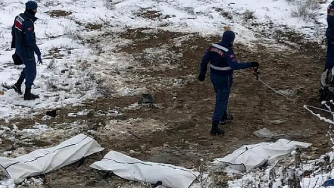 Ankara Polatlı'da, Avdanlı mevkisinde meydana gelen kazada 3 kişi hayatını kaybetti