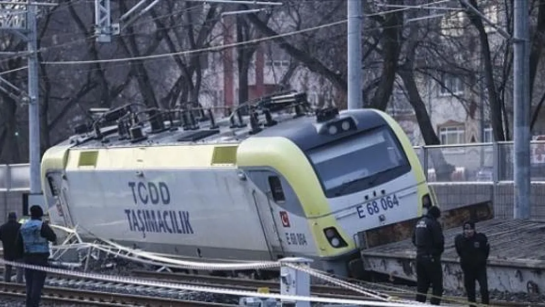 Ankara'da Tren Kazası ! Sincan'da Yük Treni Raydan Çıktı