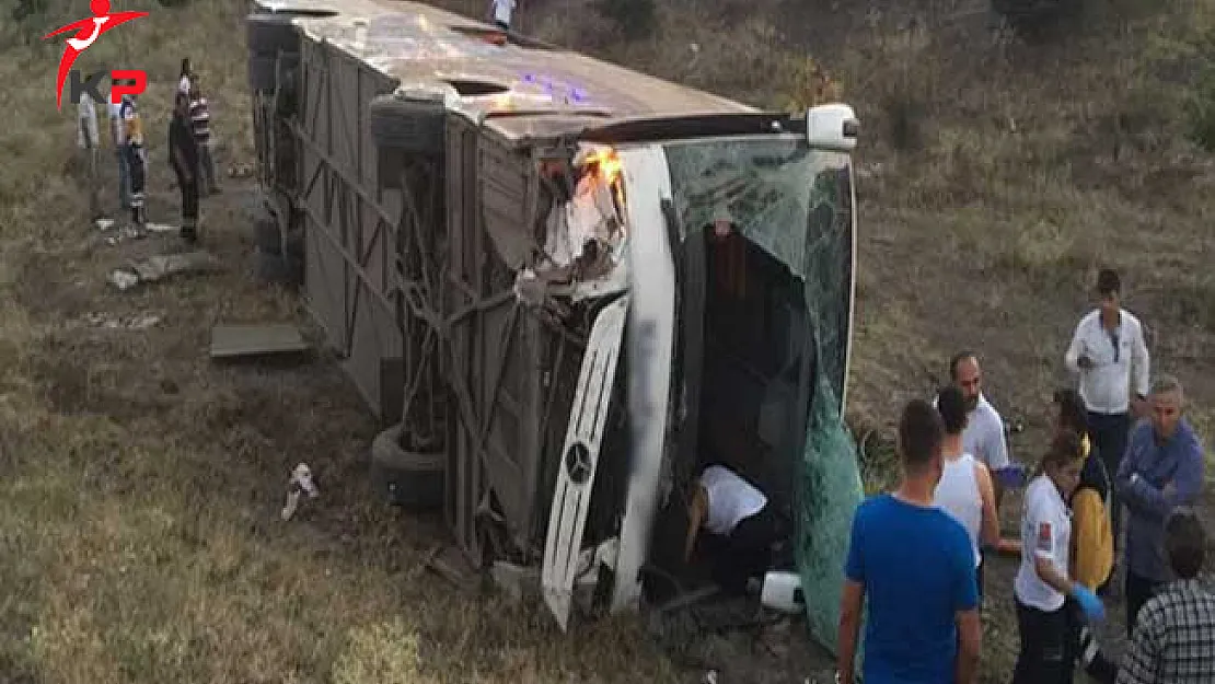 Ankara'da Yolcu Otobüsü Şarampole Devrildi ! 4 Ölü 20 Yaralı