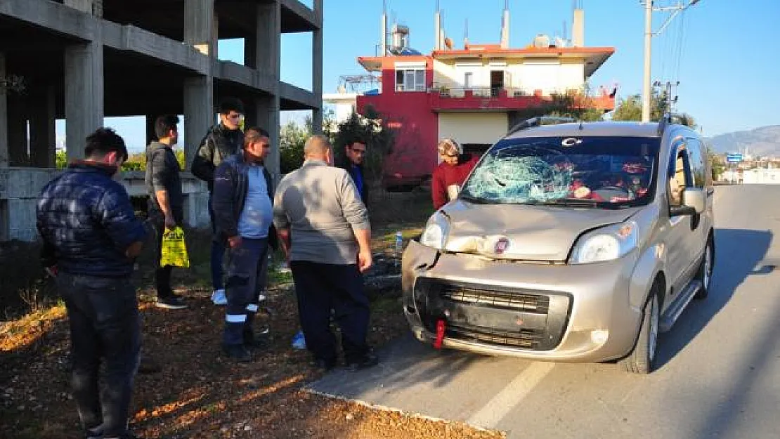 Antalya Manavgat'da trafik kazası: 1 ölü, 4 yaralı