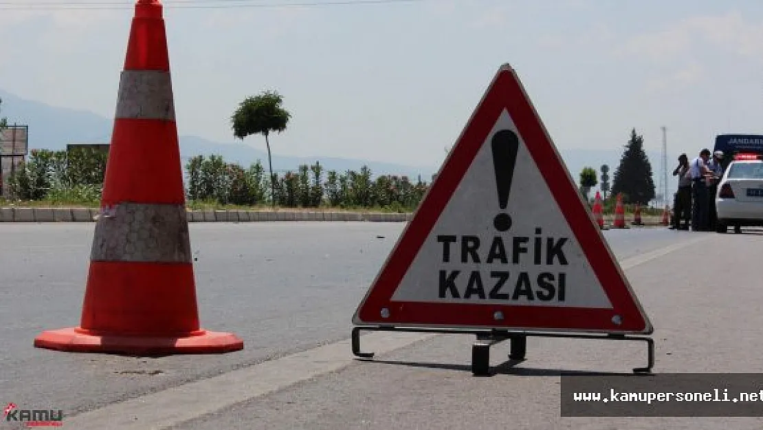 Antalya'da Ciple Otomobil Çarpıştı Ölü ve Yaralılar Var