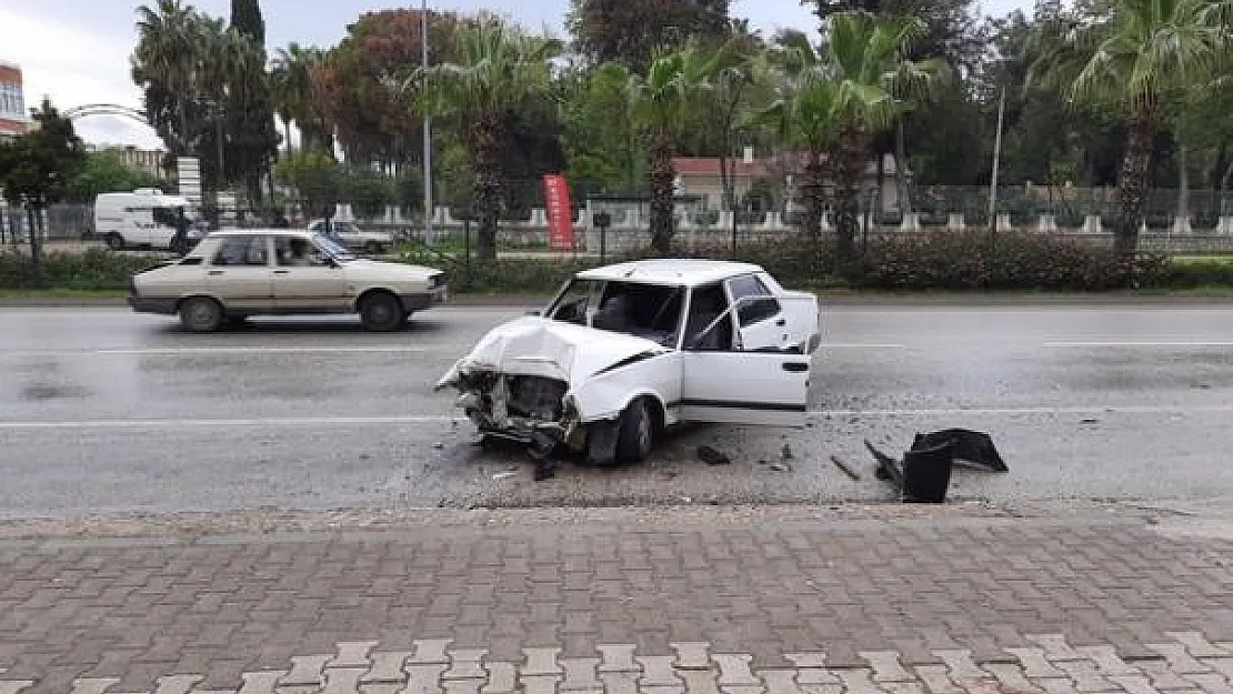 Antalya'da  D400 Karayolu üzerinde trafik kazası!