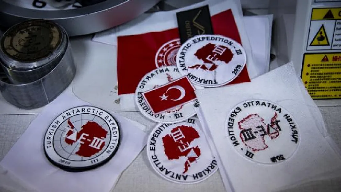 Antarktika soğuğunda 'yerli üretim' kıyafetlerle ısınıyorlar