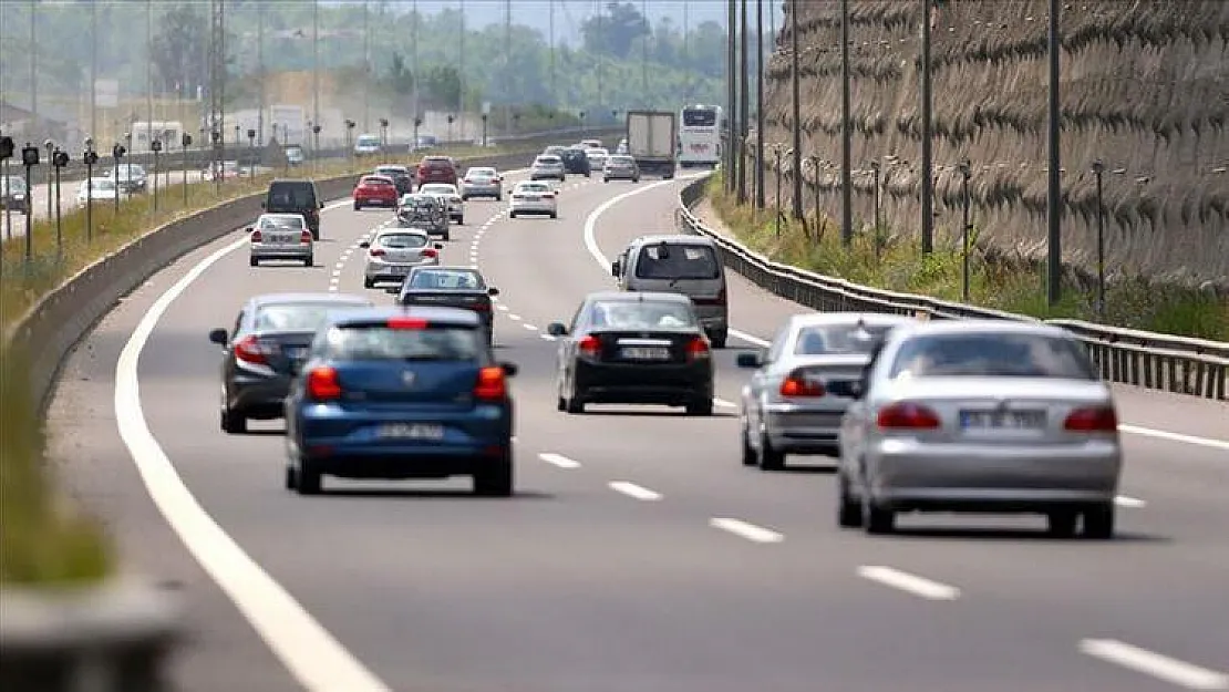 Arabası olan herkesi ilgilendiriyor: Yıllık 12 bin TL cebinize kalacak! Bunu yapmanız yeterli olacak