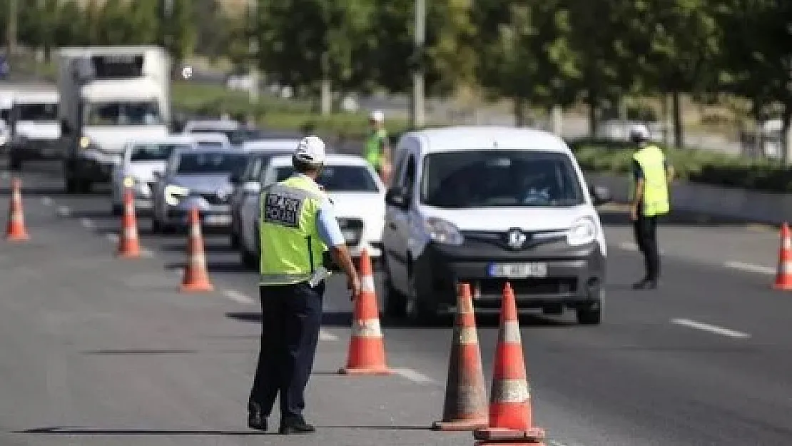 Arabası olanlara 14 Mart duyurusu geldi: Sakın bu 2 detayı atlamayın! Atlarsanız 2.790 TL ödeyeceksiniz