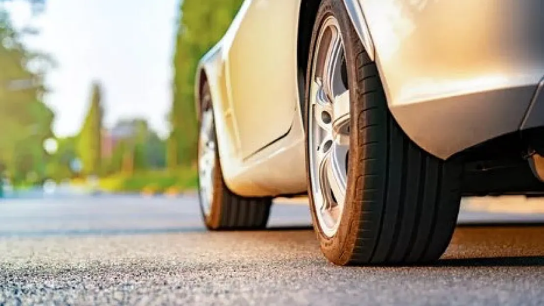 Arabasıyla bunları yapanlara kötü haber: Artık 3.304 TL cezası var! Trafiğe çıkarken 2 kere düşünün