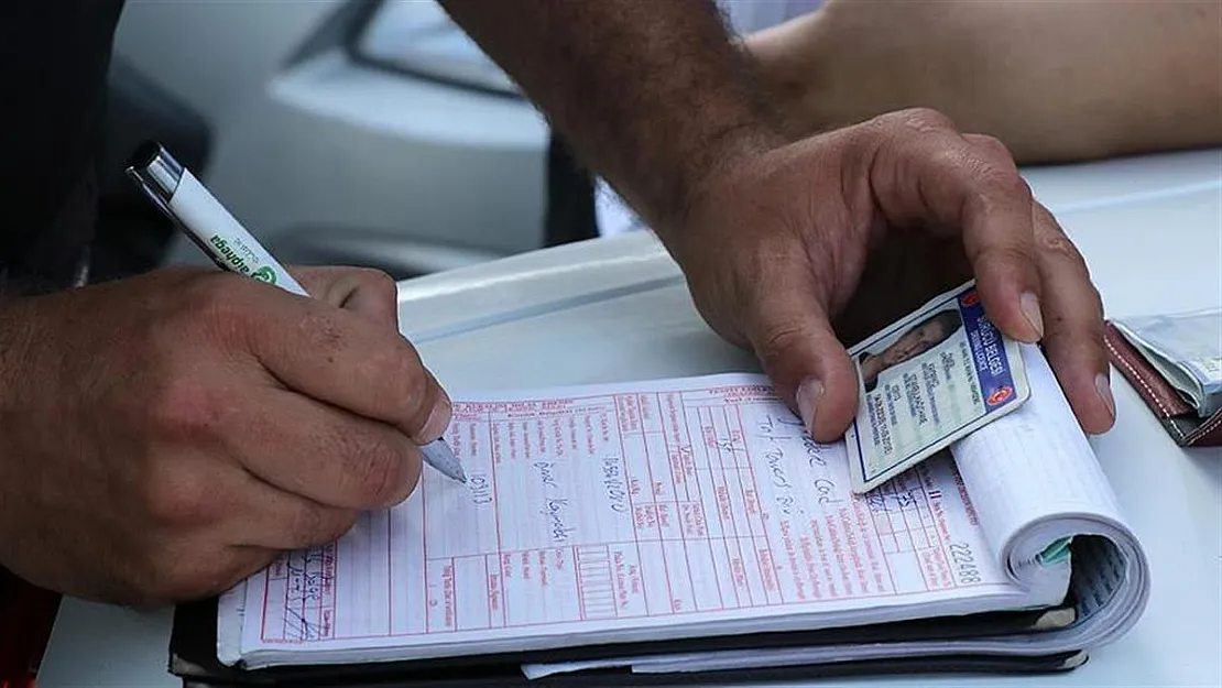 Araç sahipleri dikkat: Bu tarihe kadar 15 TL ödemeniz gerekiyor! Ödemeyenlere ceza kesilecek!