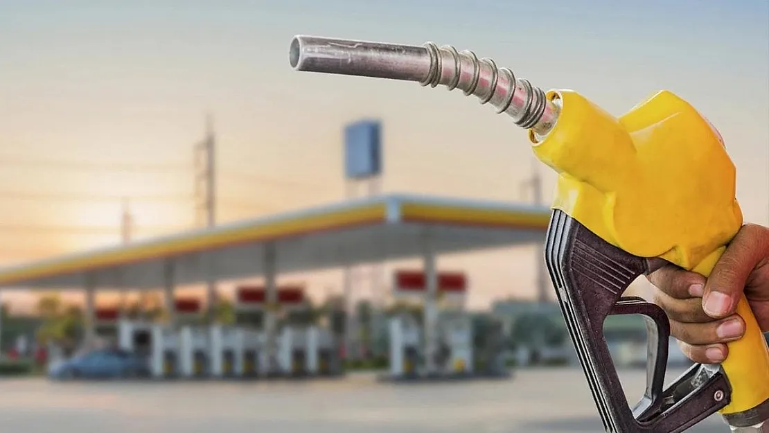 Araç sahipleri için sevindirici haber! Motorin için indirim yolda! Bu geceden itibaren 71 kuruşluk indirim…