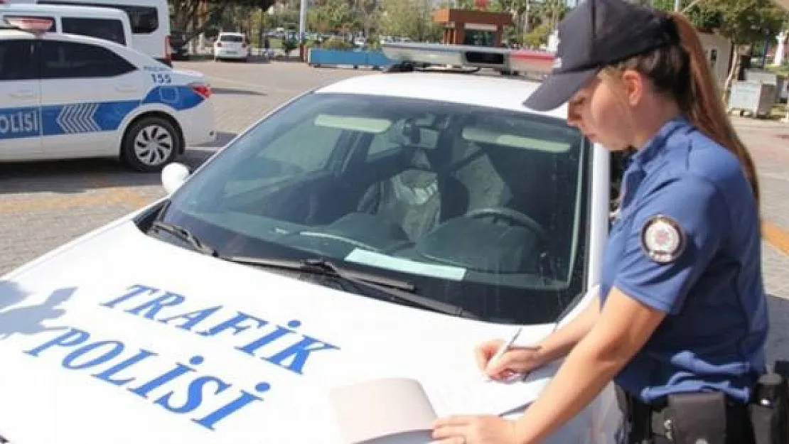 Araç sürücüleri dikkat: Polis 5 bin lira ceza kesecek!