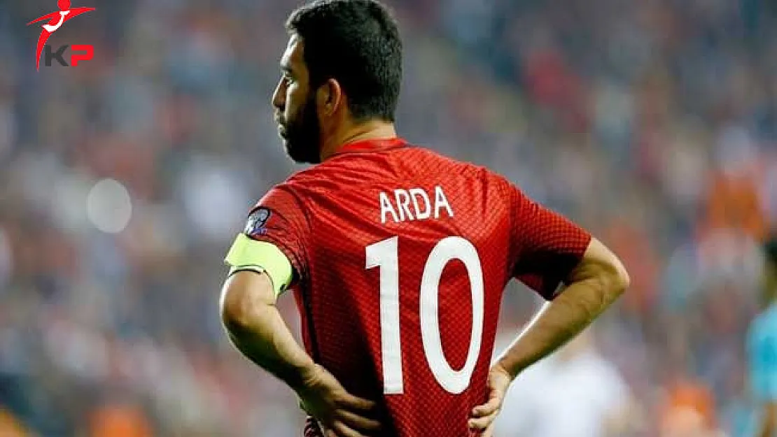 Arda Turan Milli Takıma Geri Döndüğünü Açıkladı!