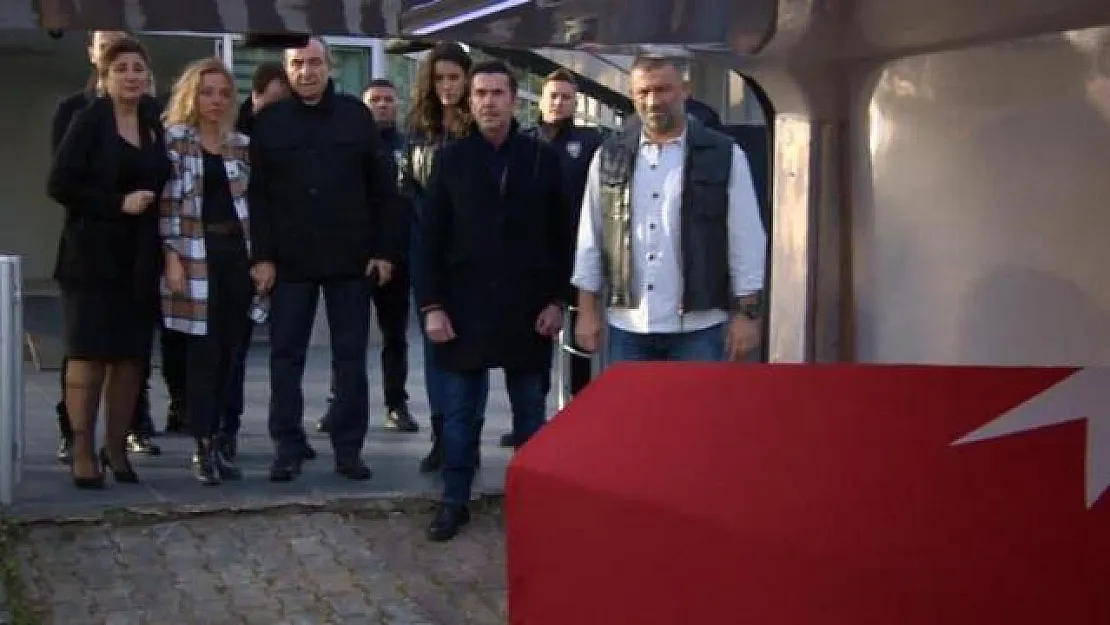 Arka Sokaklar dizisinde başrol diziden ayrıldı! İzleyenler gözyaşlarına boğuldu!