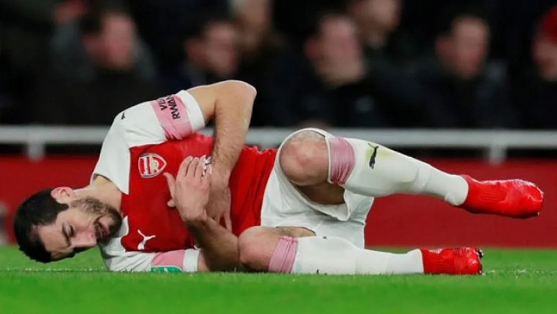 Arsenal'in Ermeni futbolcusu Henrikh Mkhitaryan'dan kötü haber