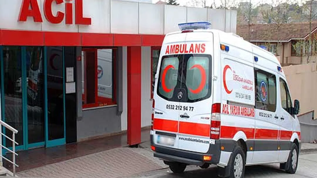 Askeri Personelleri Taşıyan Servis Kaza Yaptı: Yaralılar Var