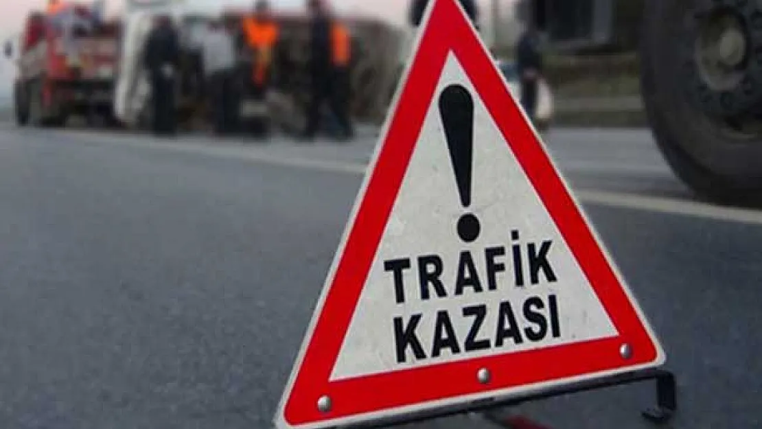 Askerleri Taşıyan Araç TIR İle Çarpıştı ! Çok Sayıda Yaralı Var