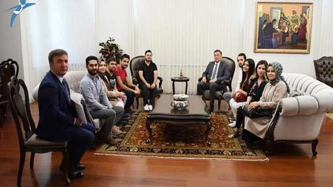 Atama Bekleyen Öğretmen Adaylarından Bakan Ziya Selçuk'a Twitter Üzerinden Teşekkür Kampanyası
