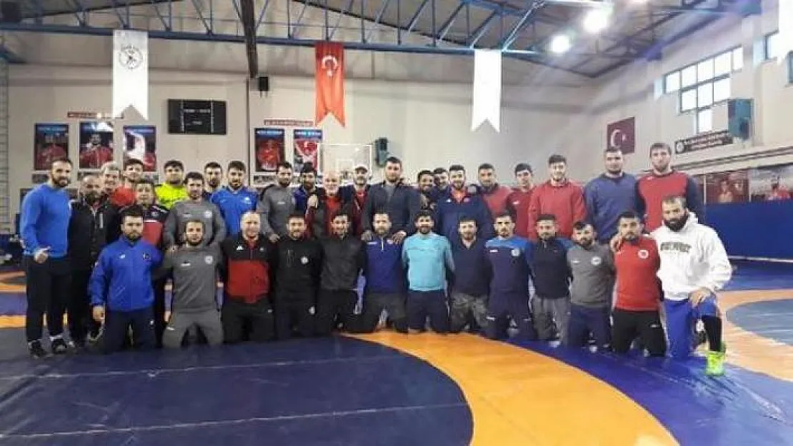 Avrupa Halter Şampiyonası'nda hedef en az 5 madalya !