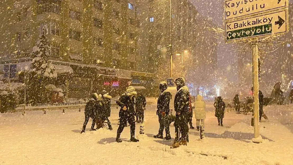 Aybar kar fırtınası geliyor! Saati verildi!