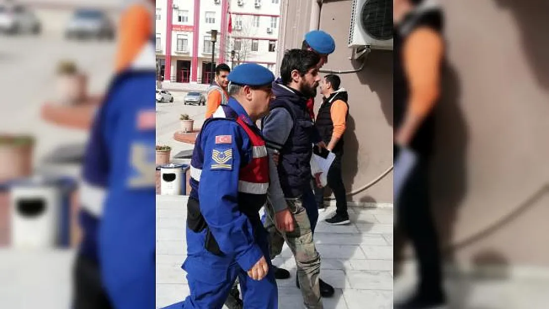 Aydın'da amcasını av tüfeğiyle öldüren zanlı tutuklandı