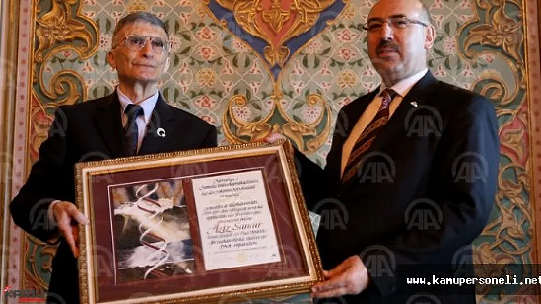 Aziz Sancar Nobel Ödülünü İstanbul Üniversitesi'ne Bağışladı