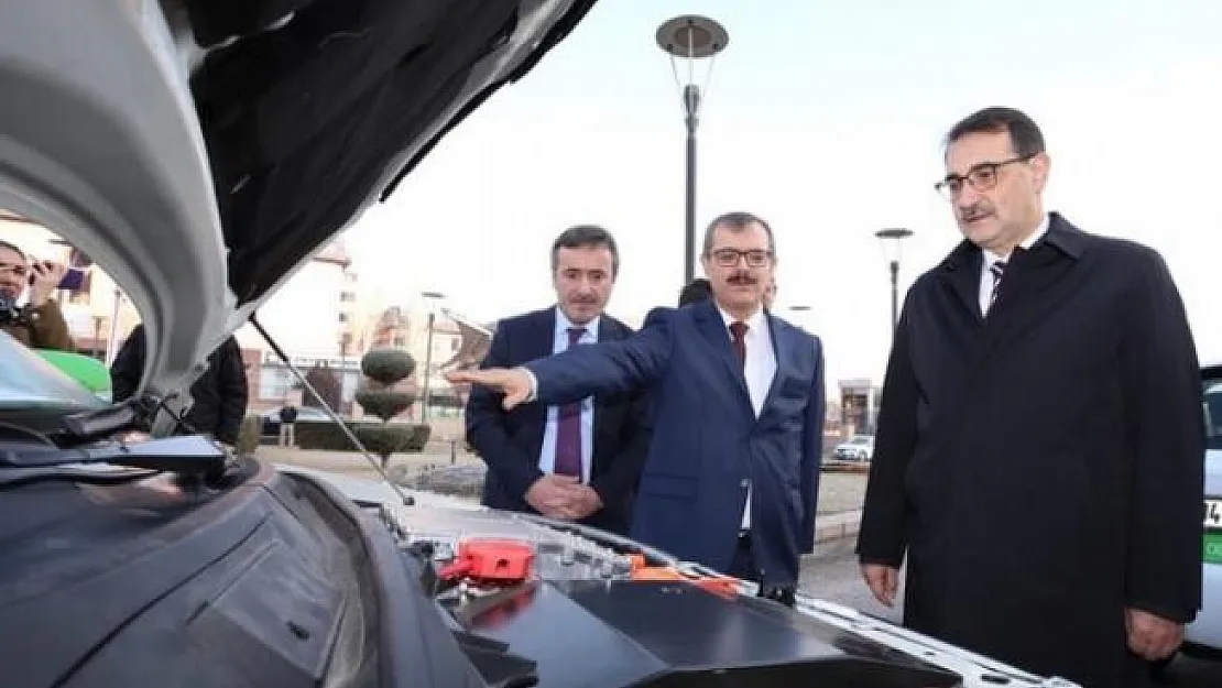 Bakan Dönmez test etti! Hidrolik otomobil sahada!