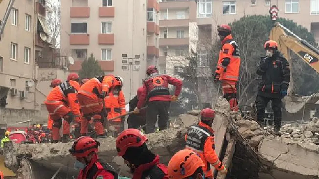 Bakan Koca'dan Acı Haber! Kartal'da Çöken Bina Faciasında Ölü Sayısı Yeniden Arttı!