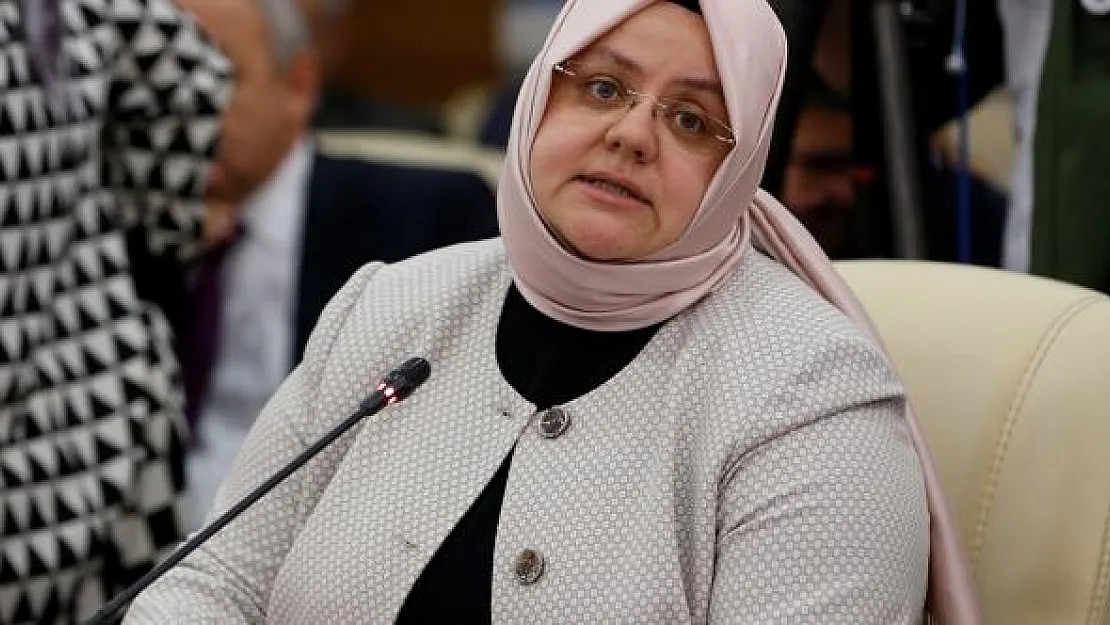 Bakan Selçuk'tan 2020 Asgari Ücret Zammı ve EYT Son Durumu Hakkında Önemli Açıklama