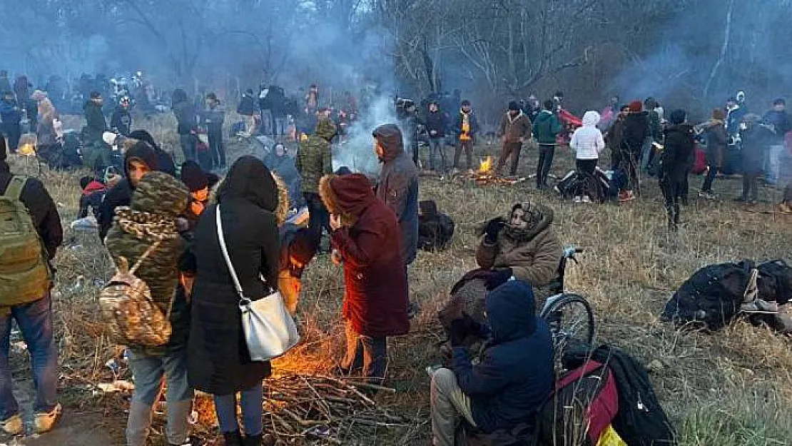 Bakan Soylu 19.40 itibarıyla 100 bin 577 göçmen sınırı geçti dedi! Yunanistan ve Bulgaristan'dan flaş açıklama geldi!