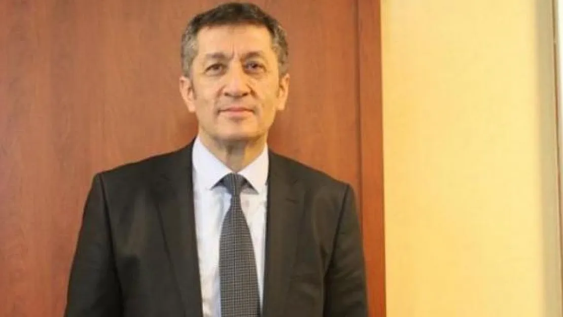 Bakan Ziya Selçuk: MEB Bakanı: 20 Yaşına Kadar Hiçbir Kadınla Konuşmadım