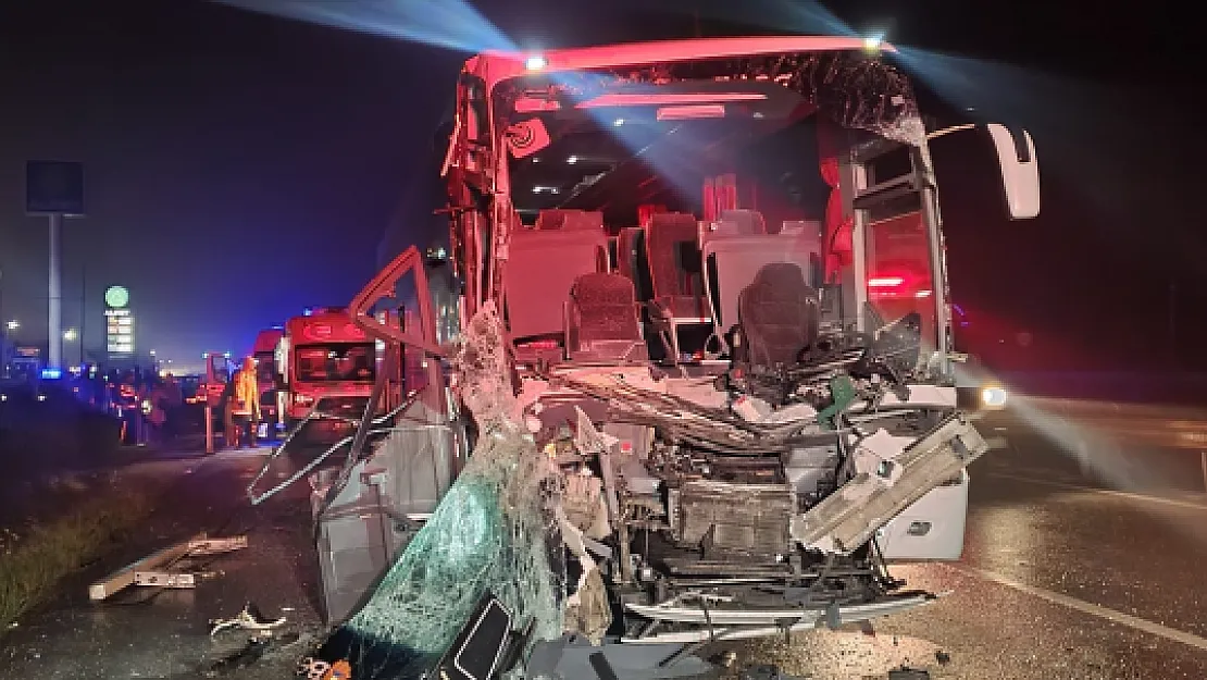 Balıkesir'de facia! Öğrencileri taşıyan otobüsle tır çarpıştı: 33 kişi..