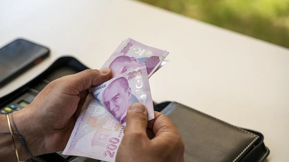 Banka kartının son 6 hanesini SMS gönderene para veriliyor! Banka kartlarına 500 TL yatırılıyor: Hemen alabilirsiniz