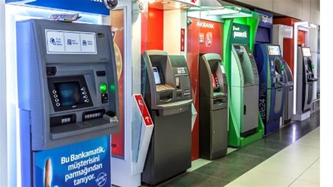 Bankalar Da Normalleşmeye Gitti! Bankalar Kaçta Açılıyor, Kaçta Kapanıyor?