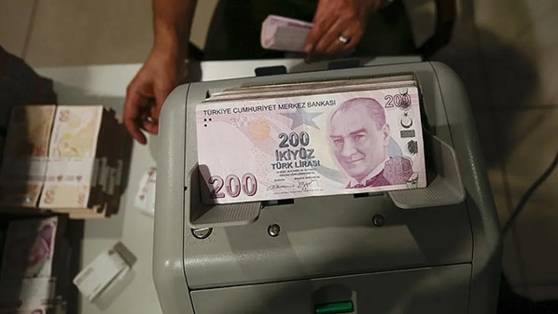 Bankalar tek tek duyurdu! Bugünden itibaren değişti!