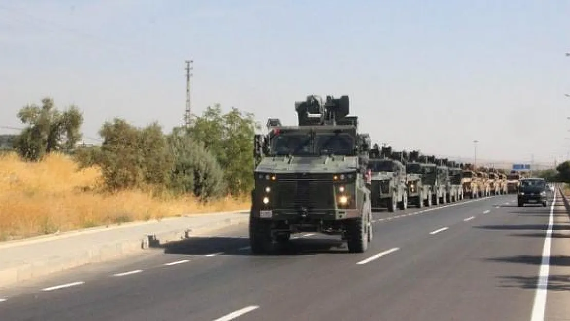 Barış Pınarı Harekatı İçin Büyük Hareketlilik: 100 Araçlık Konvoy Sınıra Yöneldi