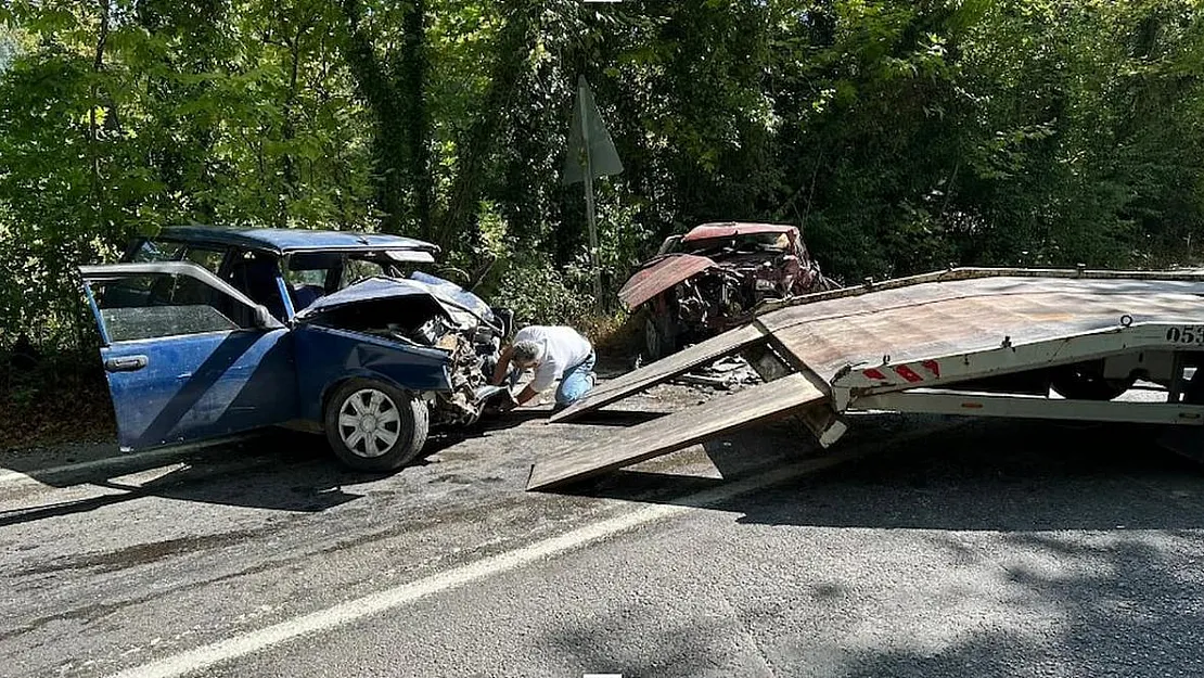 Bartın-Karabük Yolunda Korkunç Kaza: 2'si Ağır 3 Yaralı