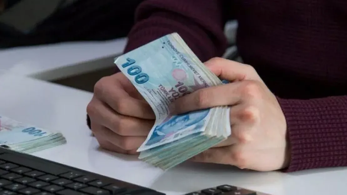 Başvuran alıyor! PTT vatandaşlara anında 300, 400 ve 600 TL ödeme yapıyor!