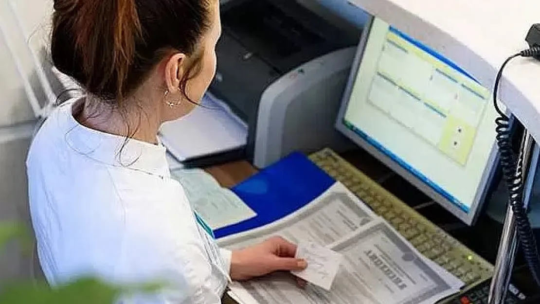 Başvurular alınıyor: Hastanelerde çalışacak hasta danışmanı alımı başladı! KPSS şartsız 18-50 yaş arası başvurabilecek