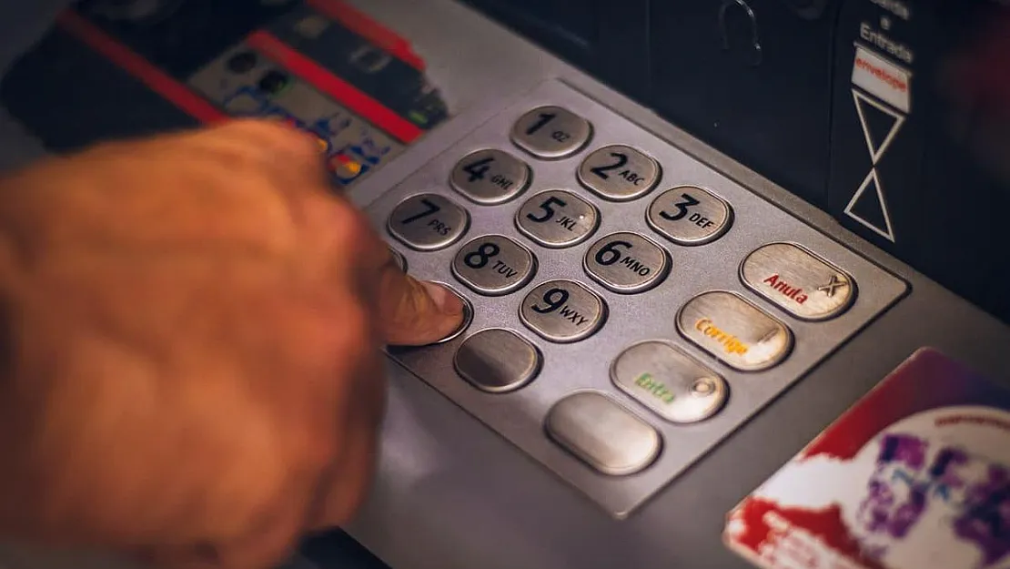 BDDK deprem bölgesi için bir dizi yeni karar aldı! Artık ortak ATM'lerden yapılan işlem için ücret alınmayacak!