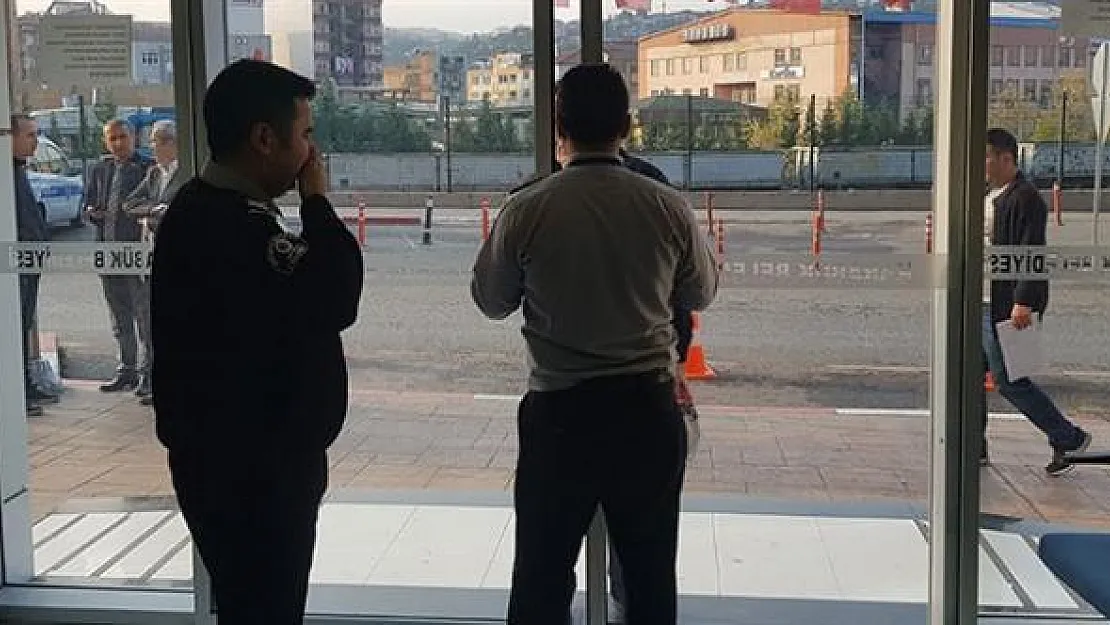 Belediye Başkanı İşe Geç Gelen Personeli Binaya Almadı ! Açıklama Yapıldı
