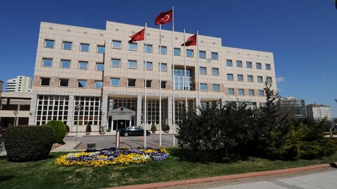 Belediyenin Covid-19 Tablosu İle Yaptığı Esprili Paylaşım Tepki Çekti