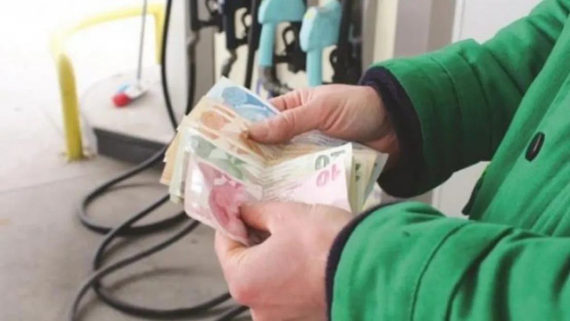 Benzin fiyatlarına zam geliyor! Bu geceden itibaren kesinleşecek