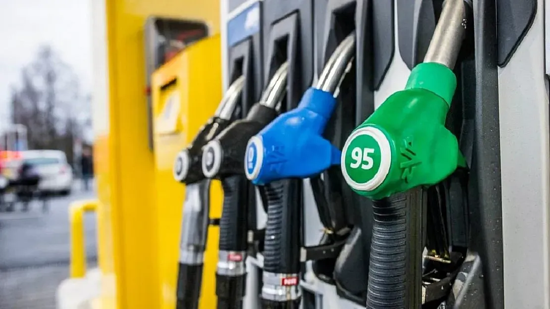 Benzin Ve Motorine Yeni Zam Geldi! Benzinin Litresi 27 TL Sınırına Yaklaştı! İşte İllerdeki Zamlı Akaryakıt Fiyatları