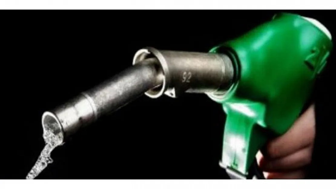Benzine Bu Geceden İtibaren Zam Geliyor