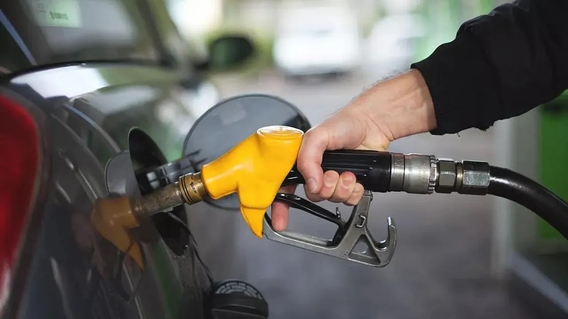 Benzine zam geliyor! Gelen indirimler sonrası benzin yeniden zamlanacak, fiyat ne kadar olacak?