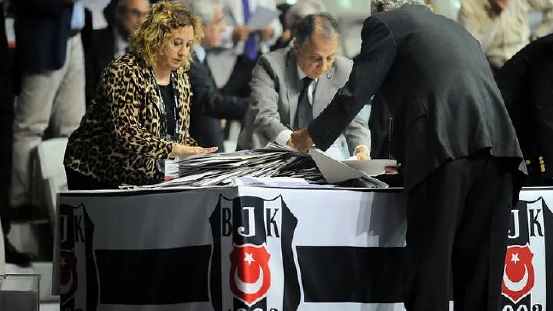 Beşiktaş'ın başkanı Fikret Orman seçildi!