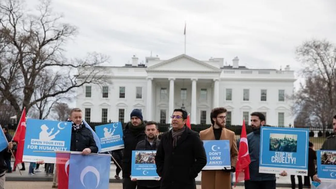 Beyaz Saray önünde Çin'in Sincan politikası protestosu