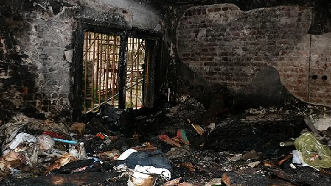 BEYOĞLU'nda çıkan yangın 2 can aldı